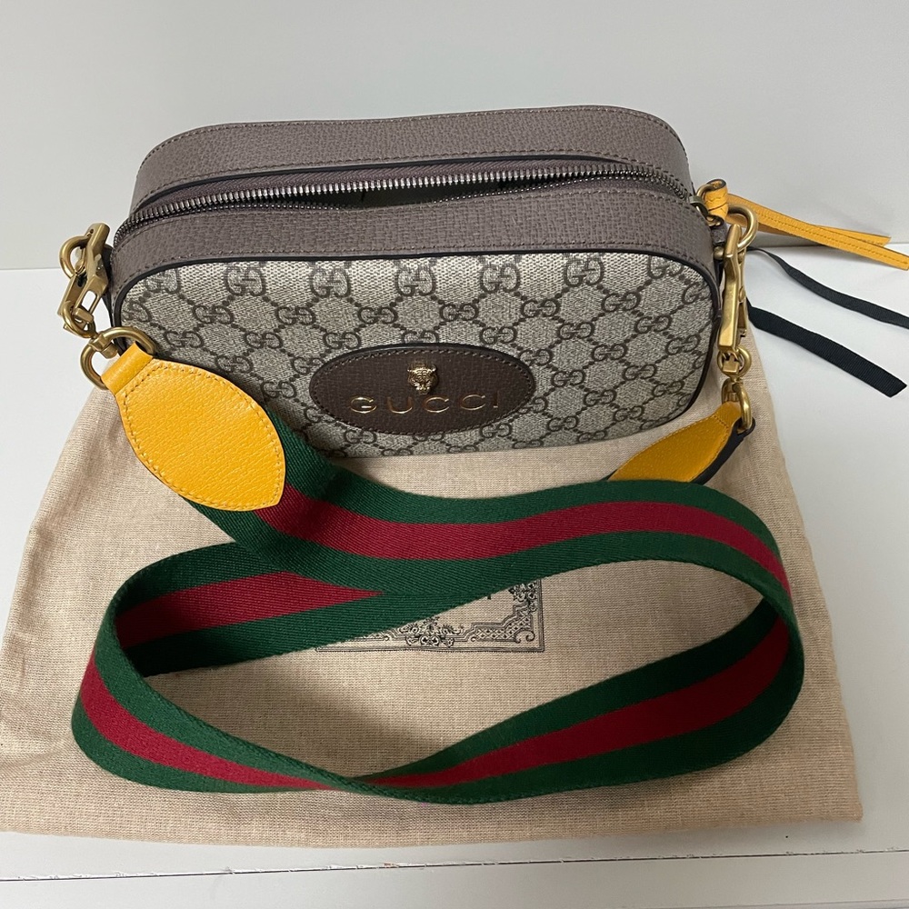 Neo Vintage GG Supreme messenger bag LIKE NEW